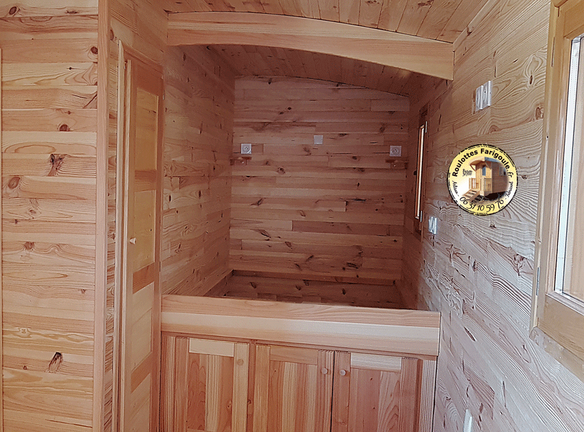 Roulotte chambre pour ado, amis chambre d'hôtes avec salle de bain By Stef menuisier.