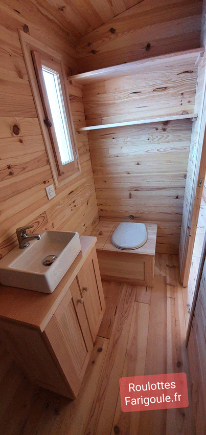 salle d eau roulotte avec wc sec et lave mains