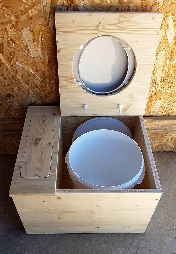 Toilette sèche by Stef menuisier Gard