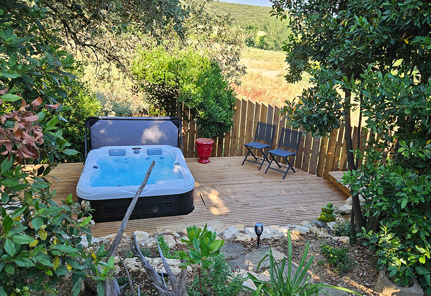 SPA roulotte Esmeralda location gard